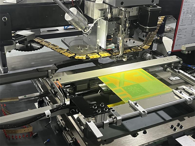 插件機(jī)對板子的注意事項(xiàng)有哪些？(圖2)