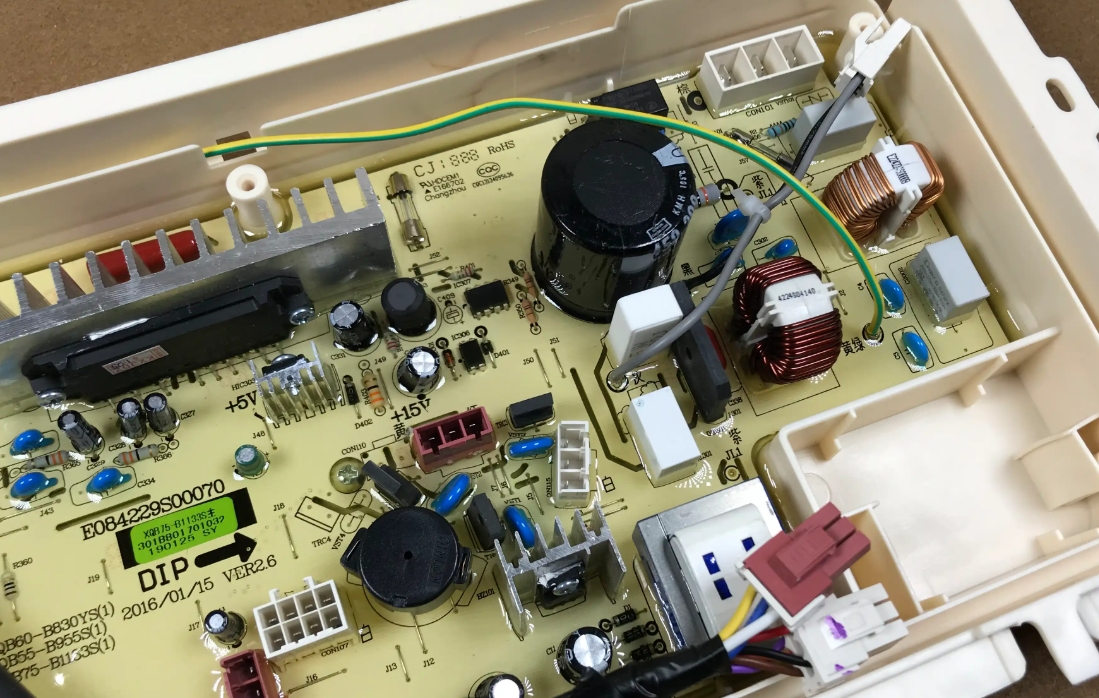 立式插件機如何助力家電制造業(yè)突破產(chǎn)能瓶頸？